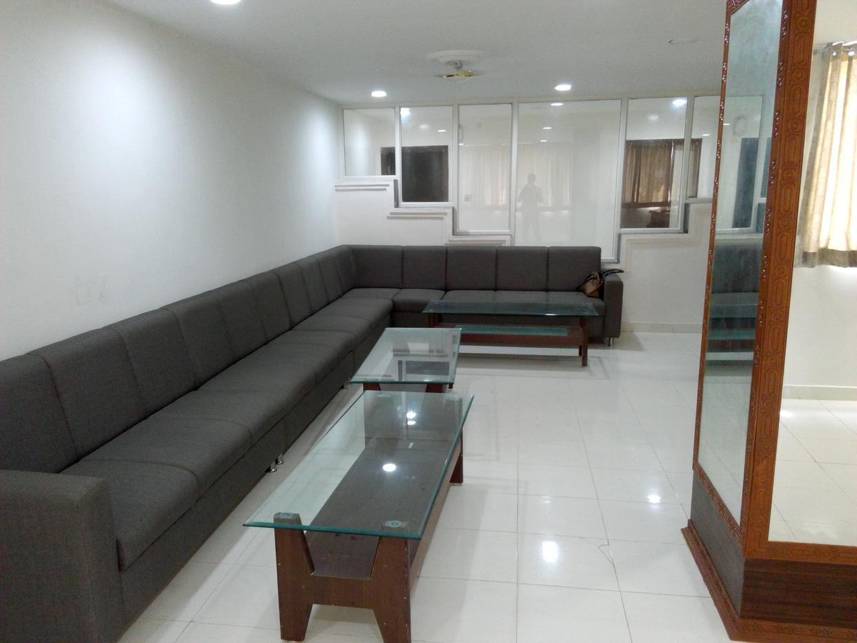 Sahasra Residency Hotel ไฮเดอราบัด ภายนอก รูปภาพ