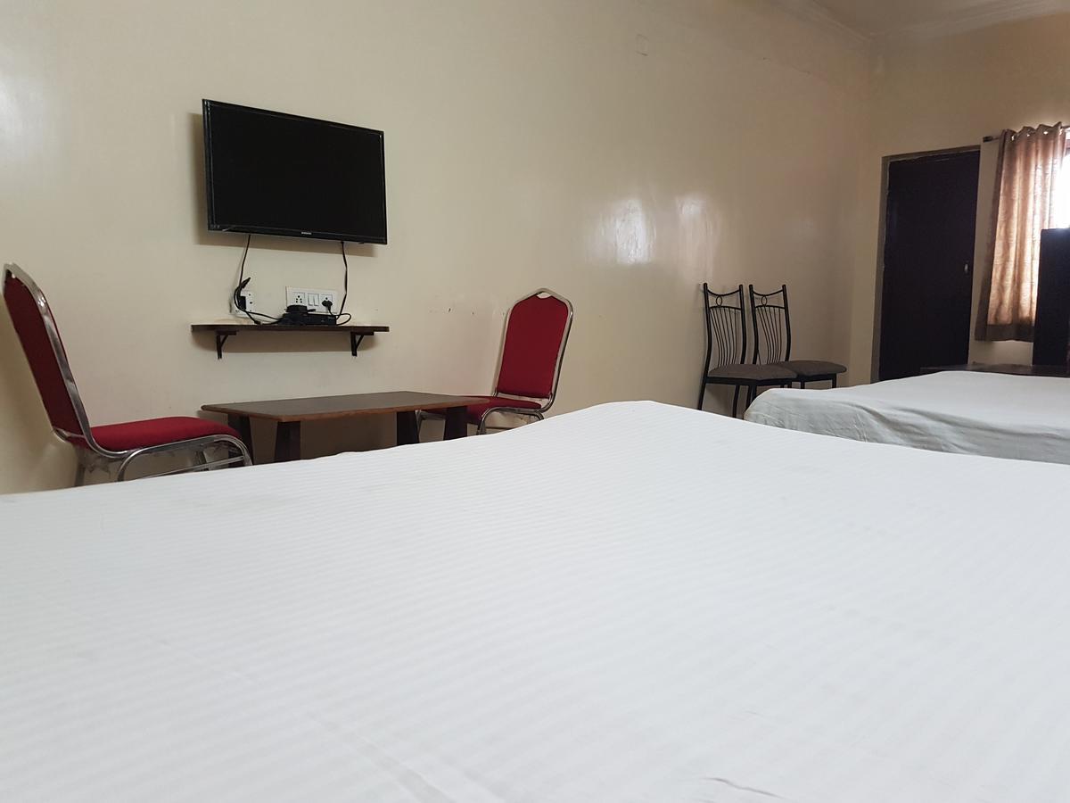 Sahasra Residency Hotel ไฮเดอราบัด ภายนอก รูปภาพ